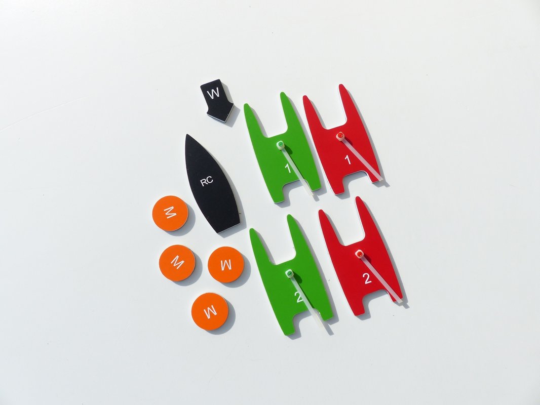 Mini magnetic catamaran set for clubs, coaches, sailors and race committees. Protest kit.